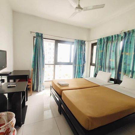 Private Rooms In Blue Ridge Hinjawadi Exterior photo