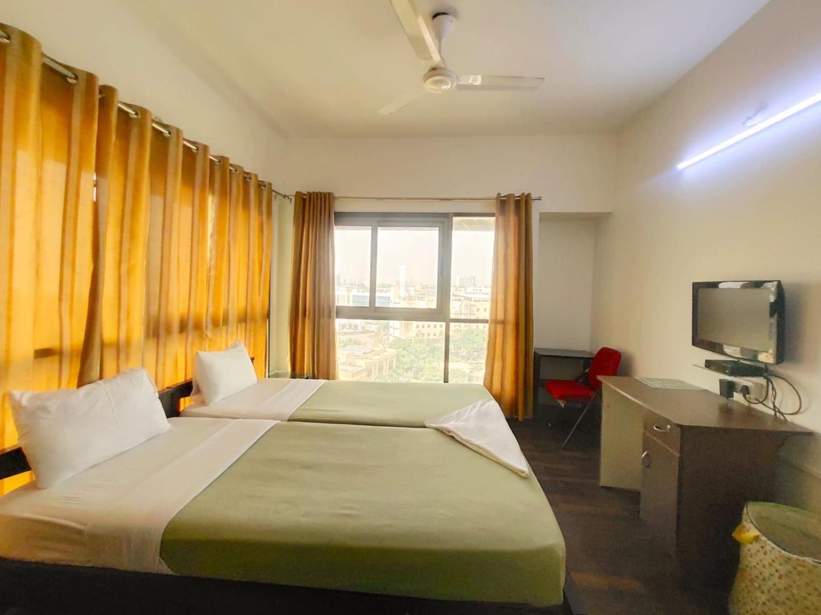 Private Rooms In Blue Ridge Hinjawadi Exterior photo