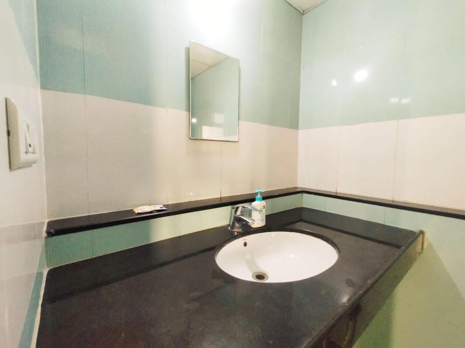 Private Rooms In Blue Ridge Hinjawadi Exterior photo